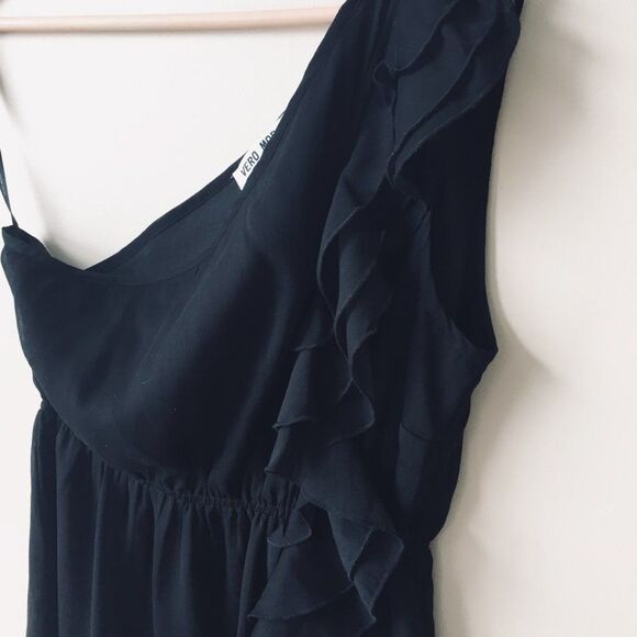 Vero Moda BLACK One Shoulder Ruffle Overlay Dress - Picture 2 of 6